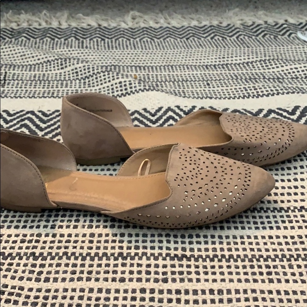 Flats - Picture 2 of 2